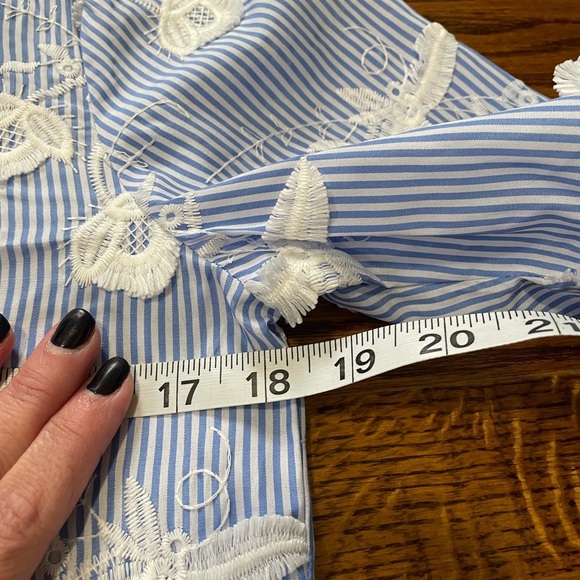 LYSSE Tunic-super sleeves - Picture 9 of 10